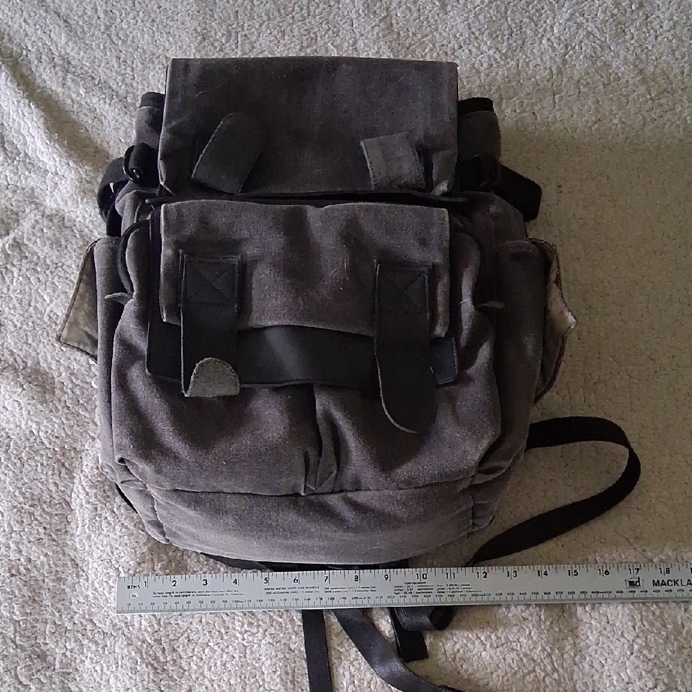 Stylish Gray Canvas Camera  Backpack - Picture 4 of 11
